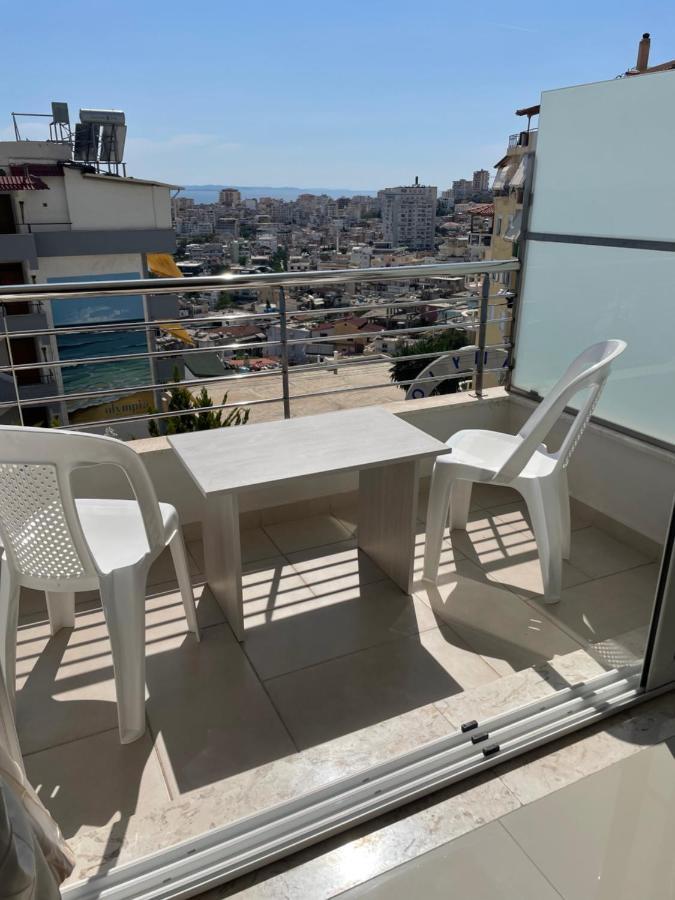 Xhulio Appartement *