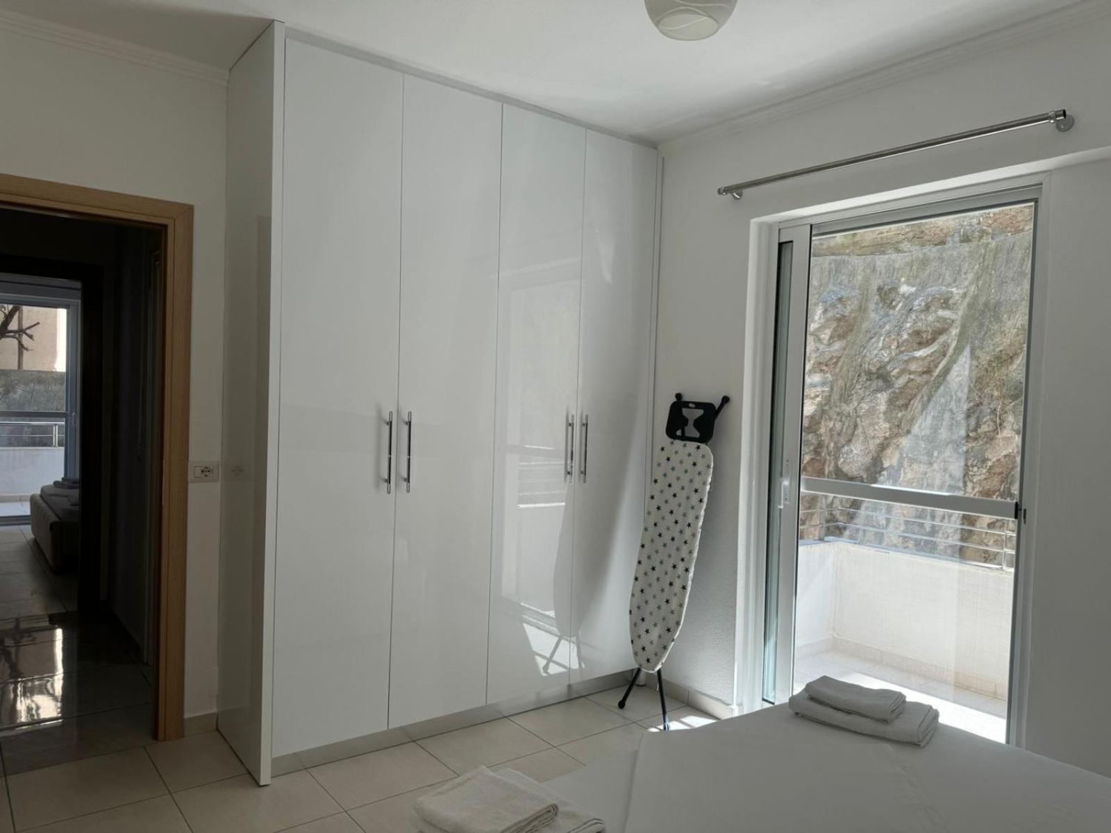 Appartement Xhulio Saranda