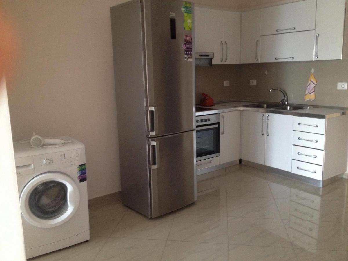 Xhulio Appartement Saranda